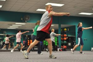 7 skutecznych sposobów na poprawę kondycji dzięki fitnessowi