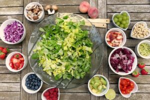Dieta dla osób z zespołem jelita drażliwego: jakie produkty spożywcze warto włączyć do diety, aby złagodzić objawy jelitowe?